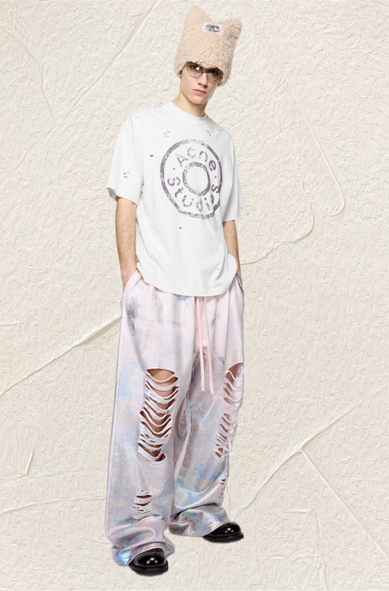 Distressed Ripped Button Logo Letter Graphic Short Sleeve T-Shirt 06
