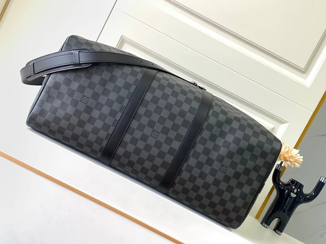 LYWD Travel Bag 11 with Chip Best Quality