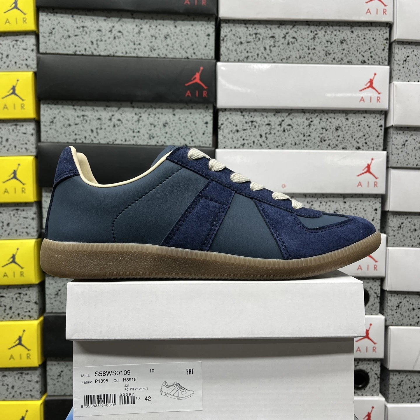 8915 Blue