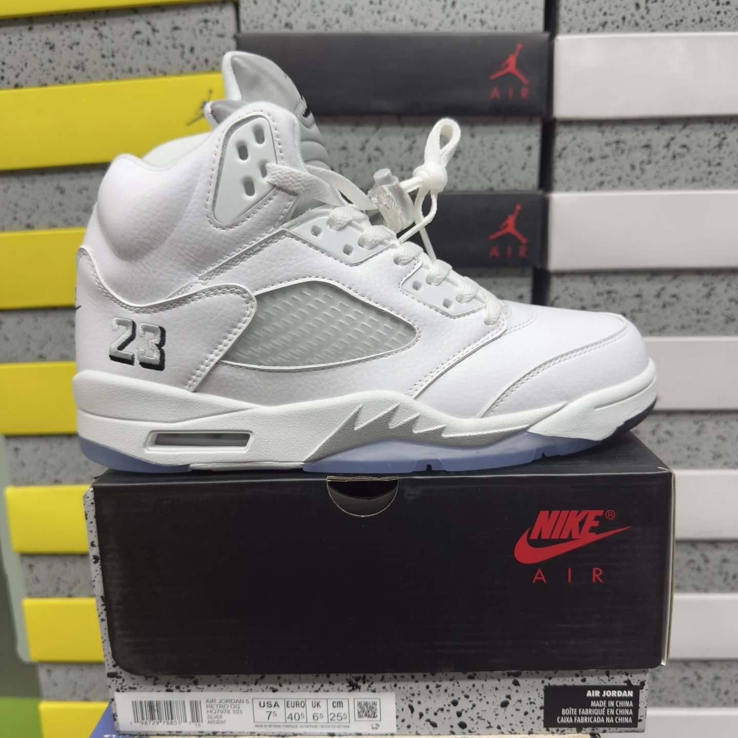 J5  HQ7978-103