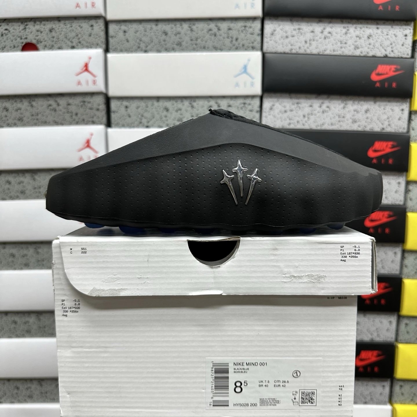 HY5028-200 Black (Blue Nail Bottom)