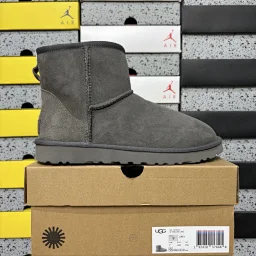 thumbnail for [YO Version] Snow Boots Link 1