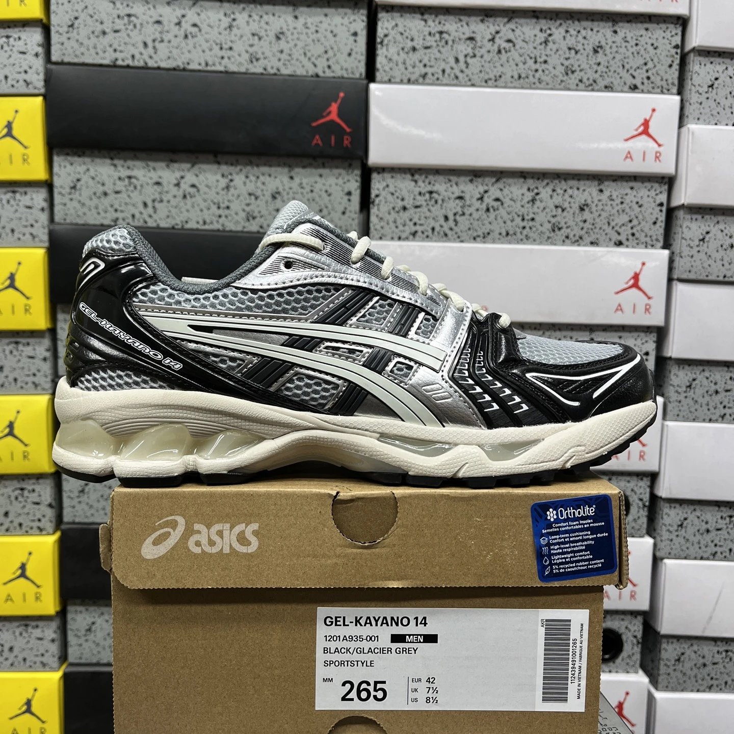 1201A935-001