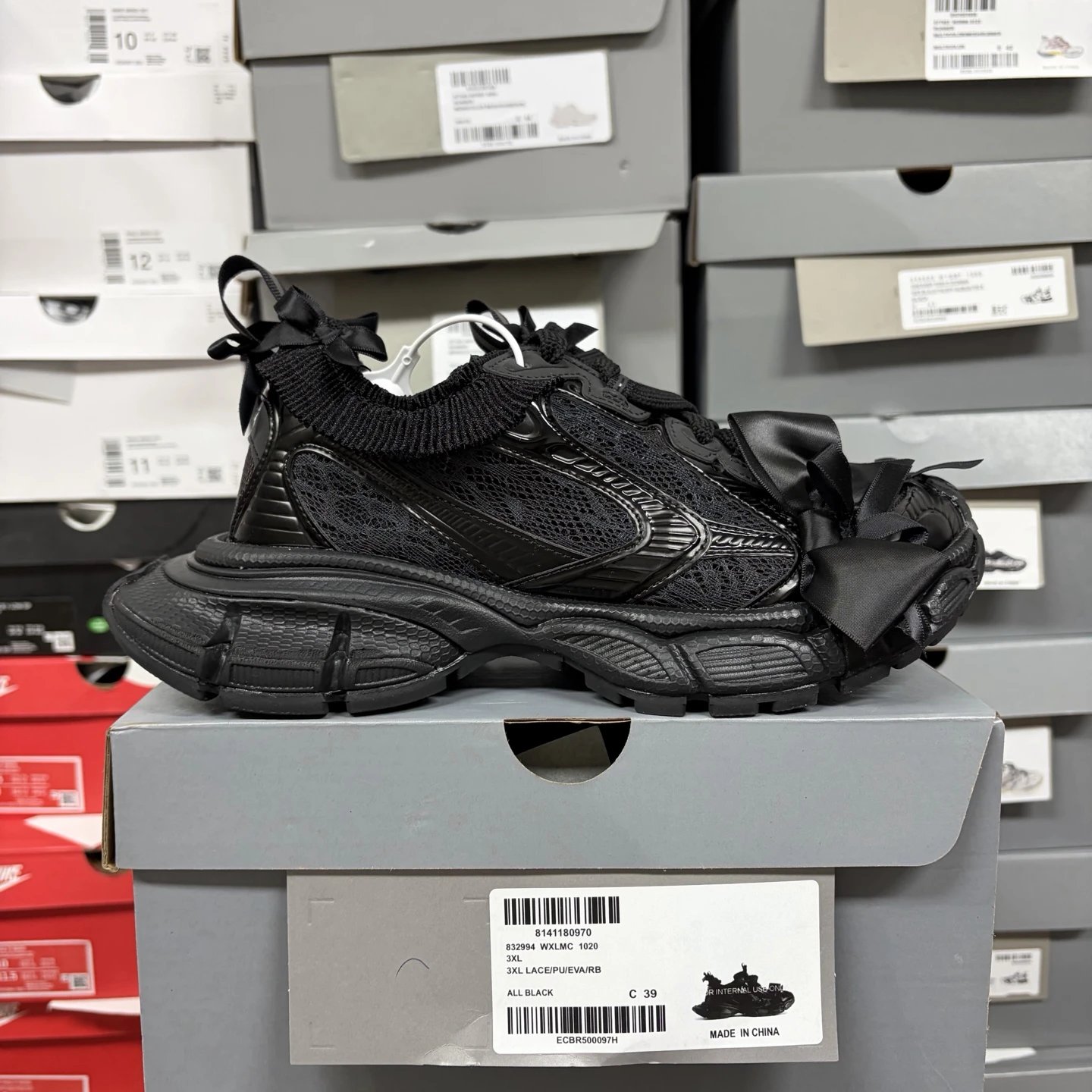 Balenciaga Sneakers 3XL Extreme Laces — 1020 Black