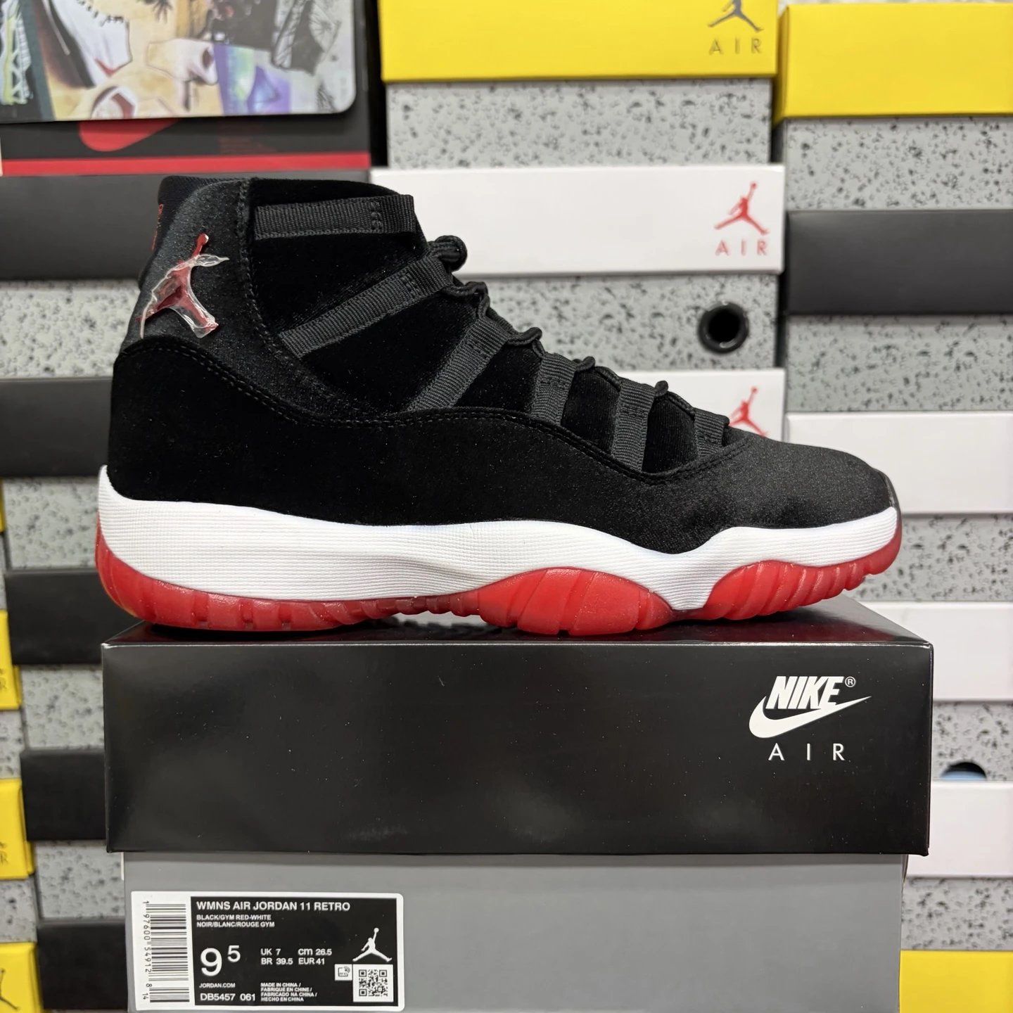 Black/Red (High) DB5457-061 36-47.5