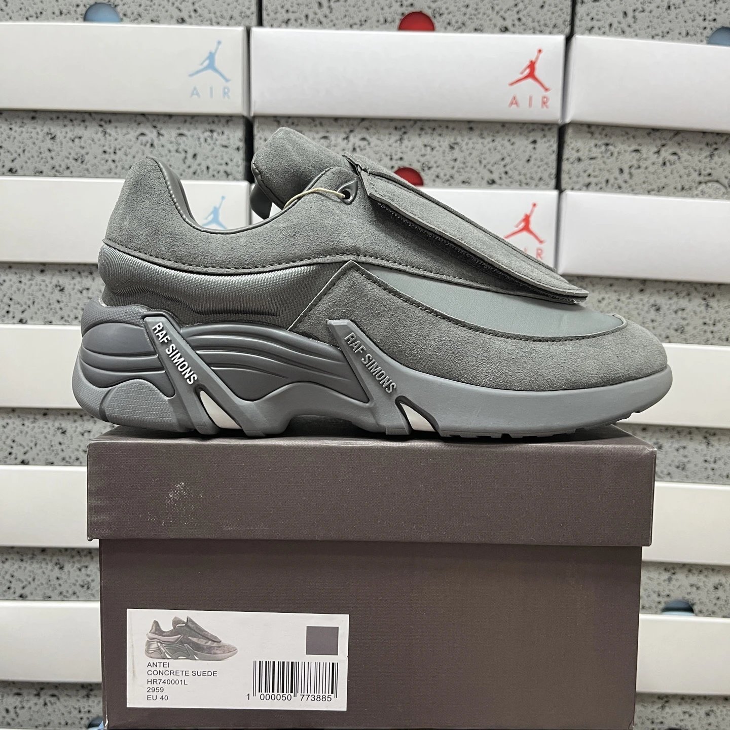 灰色麂皮 HR740001L