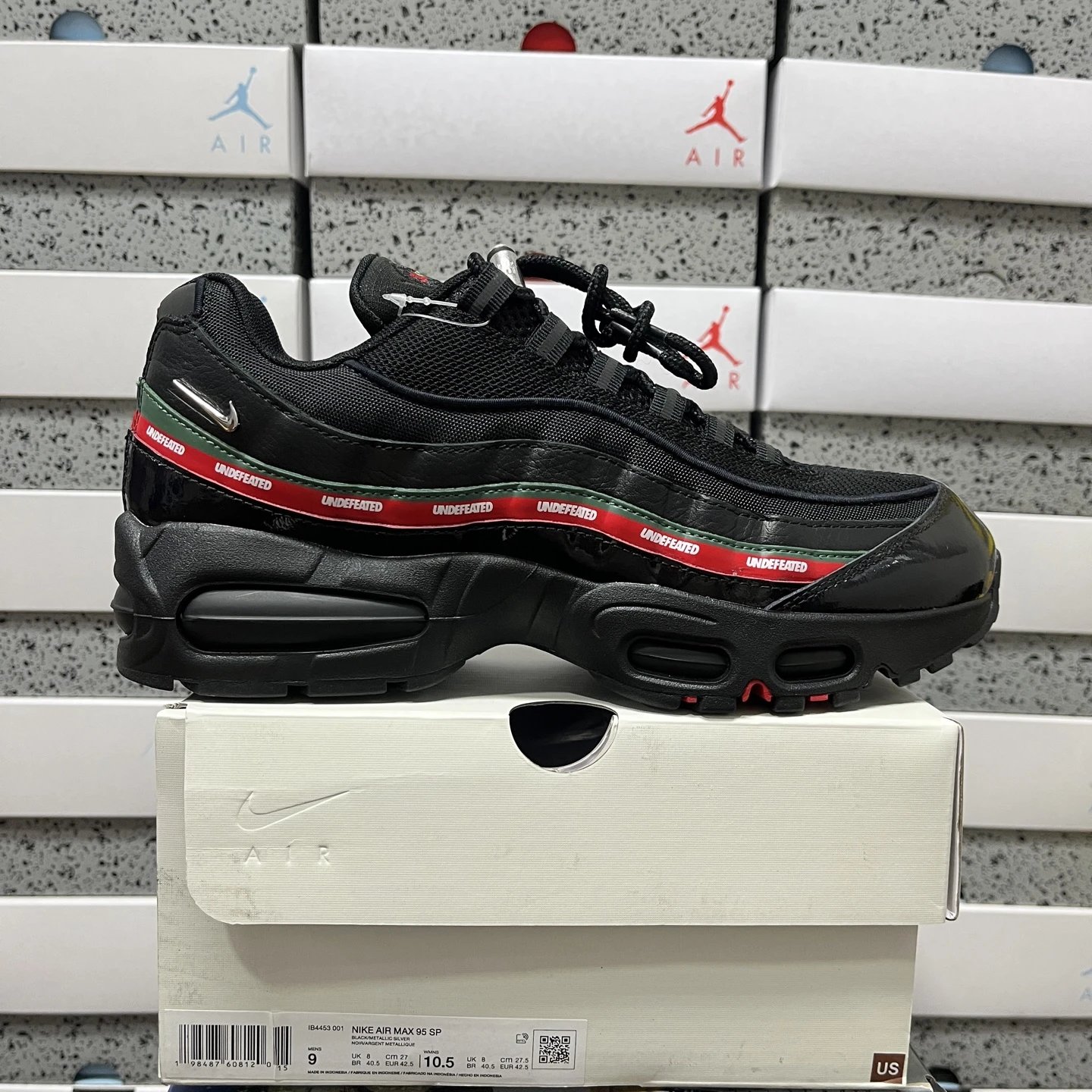 IB4453-001黑红绿