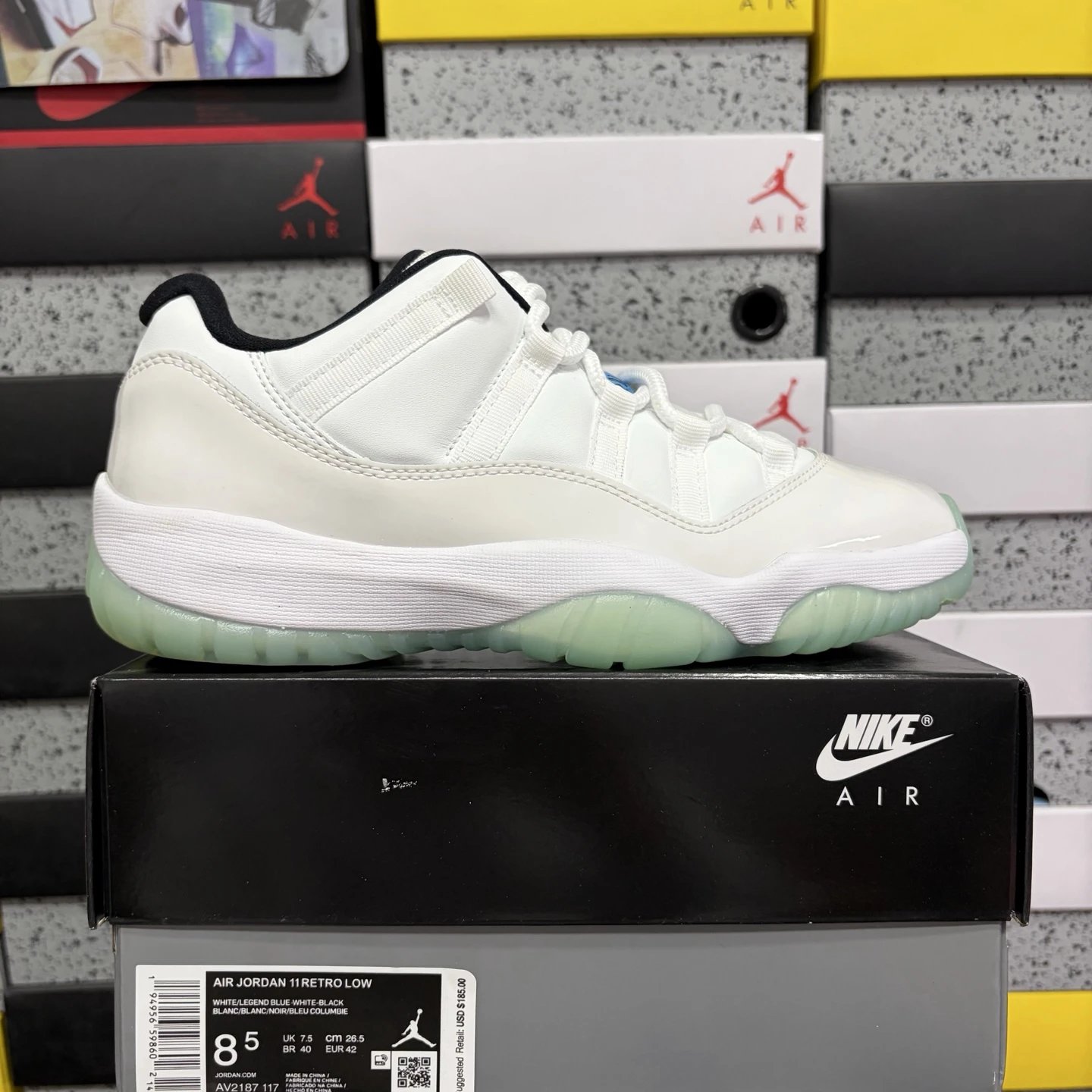 White/Jade (Low) AV2187-117 40-47.5