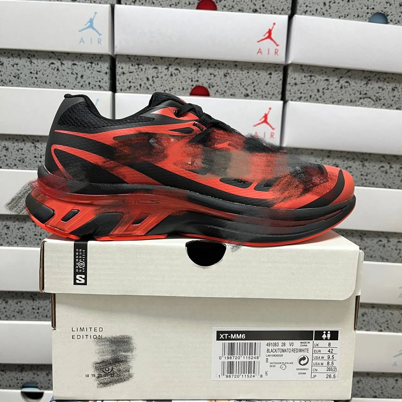 Red and Black 491083 36-47