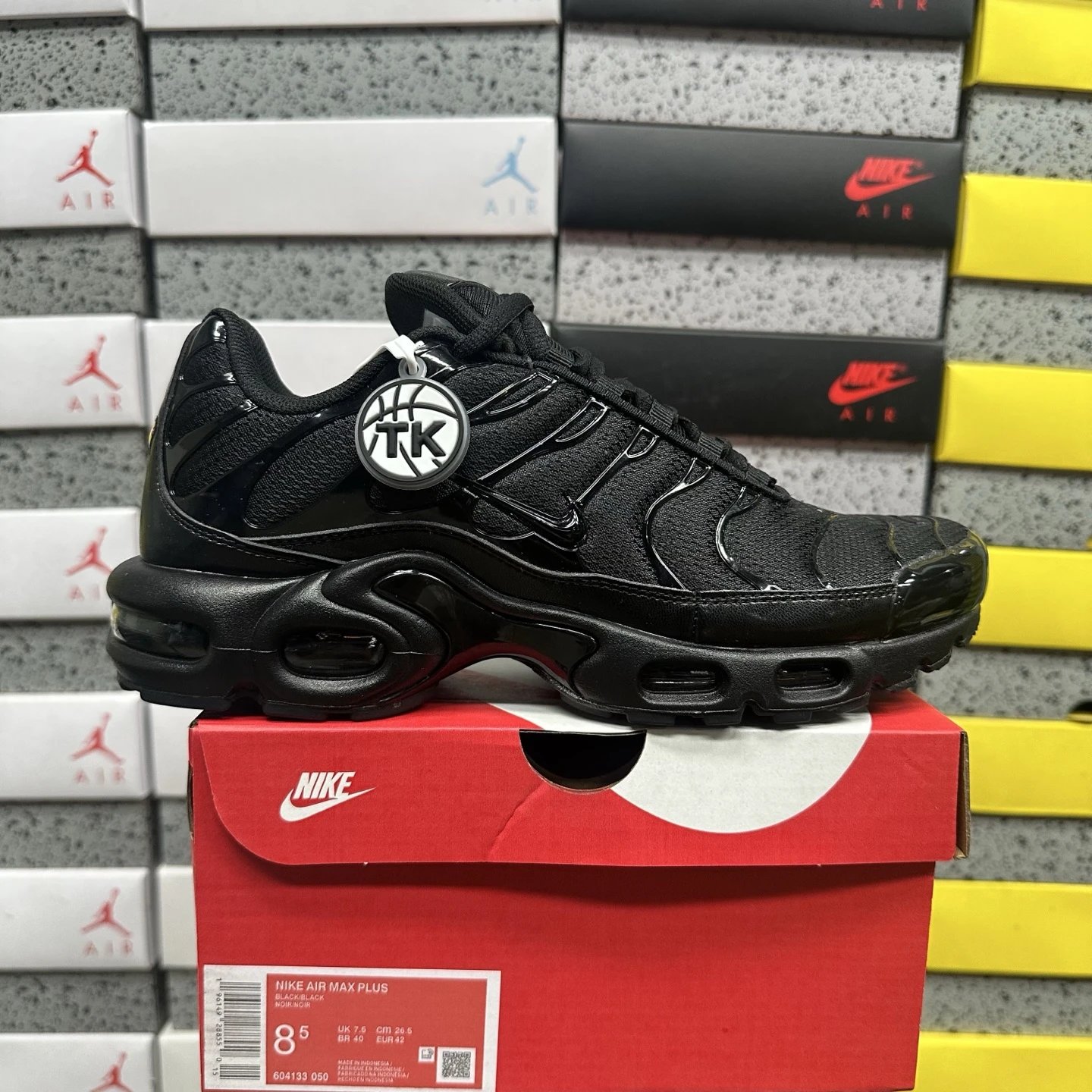 604133-050 黑色