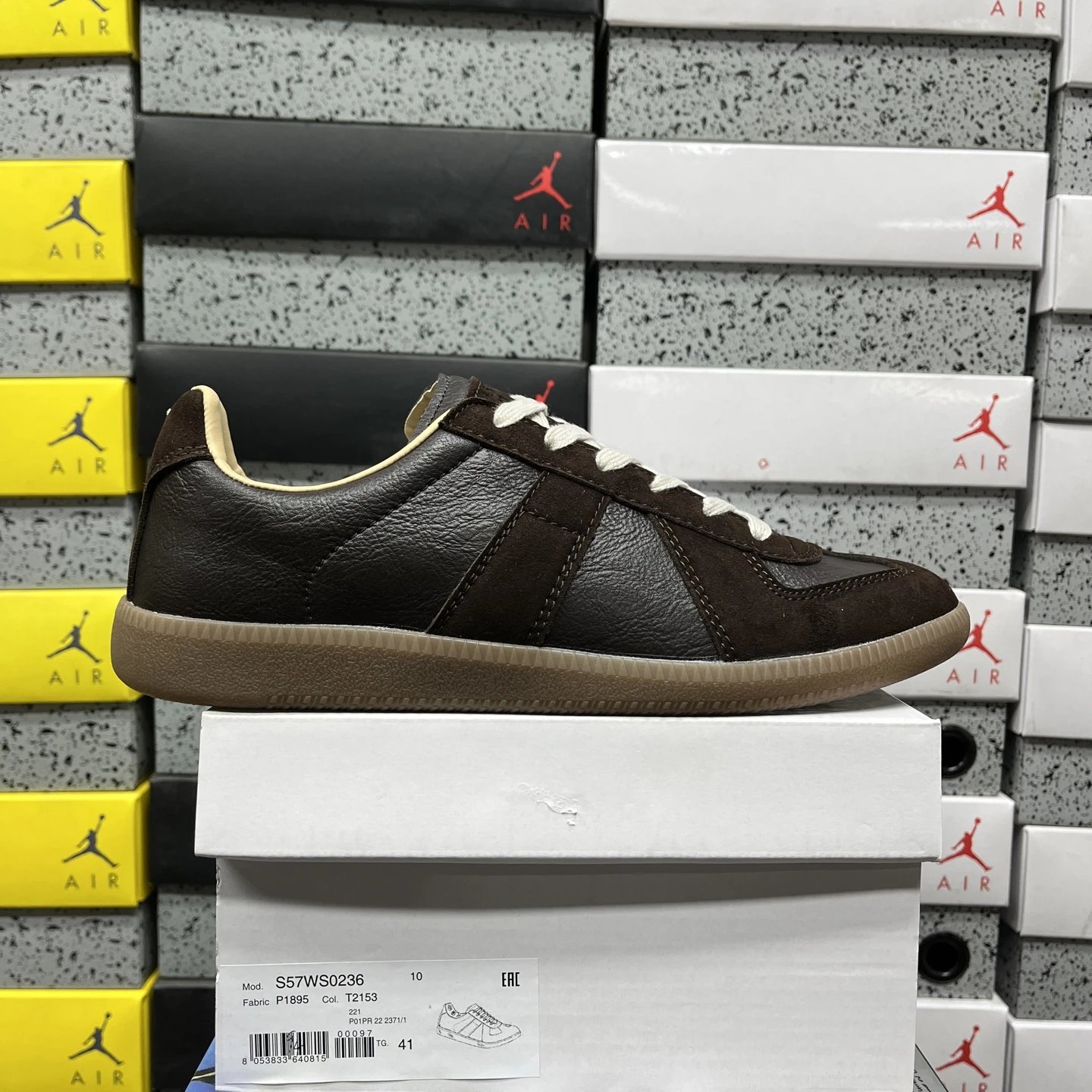 2153 Brown