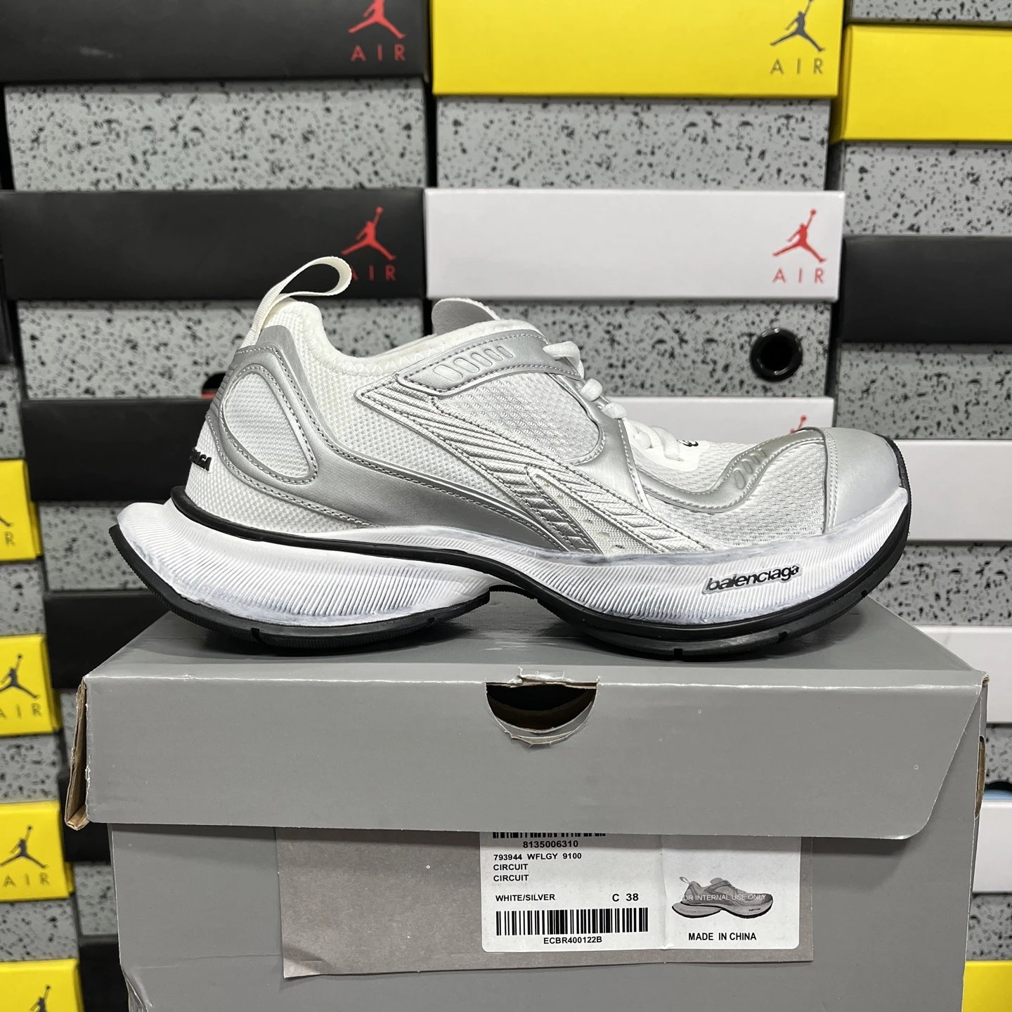 Balenciaga Circuit Low White Silver 793944 WFLGY 9100