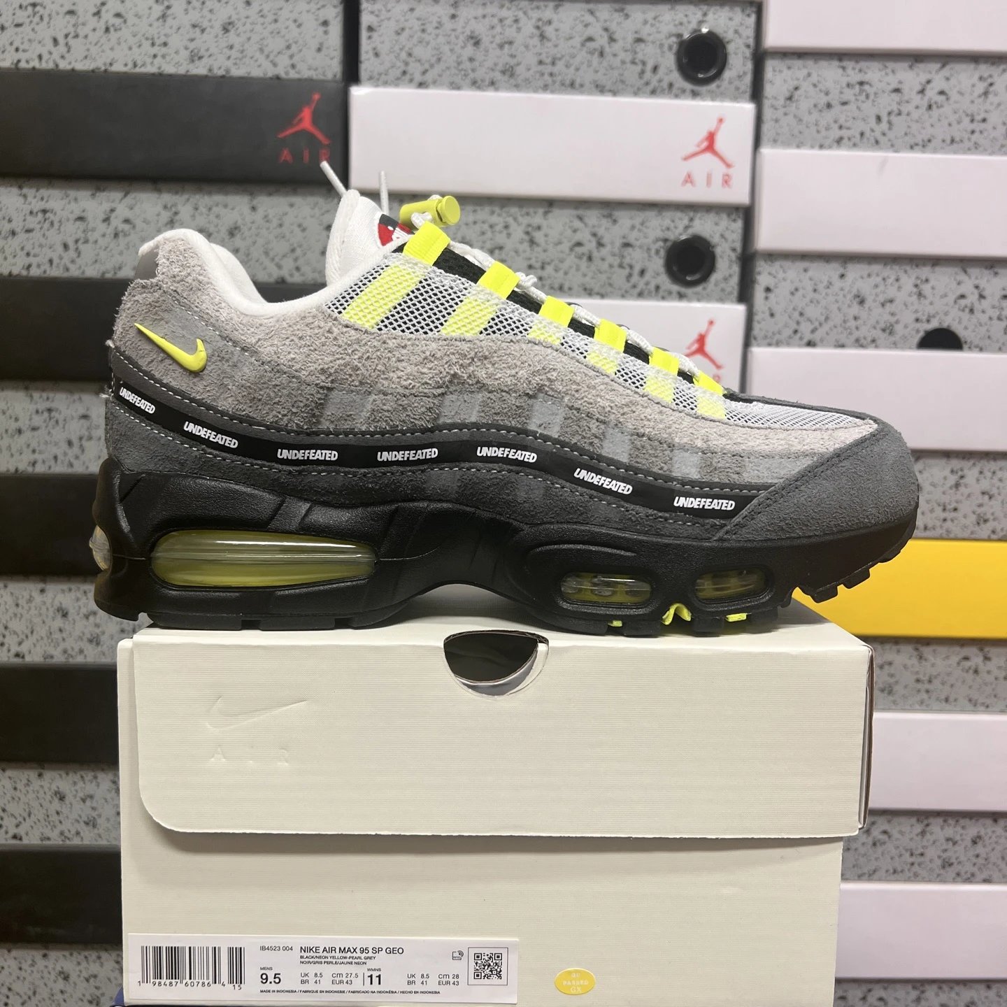 IB4523-004 黑灰绿