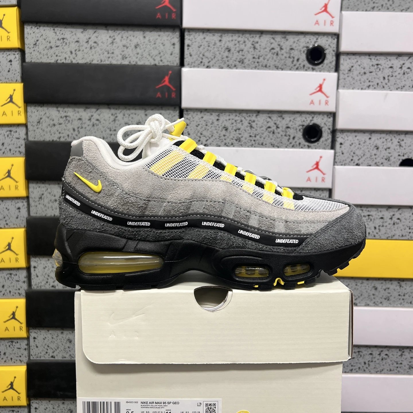 IB4523-002 黑灰绿