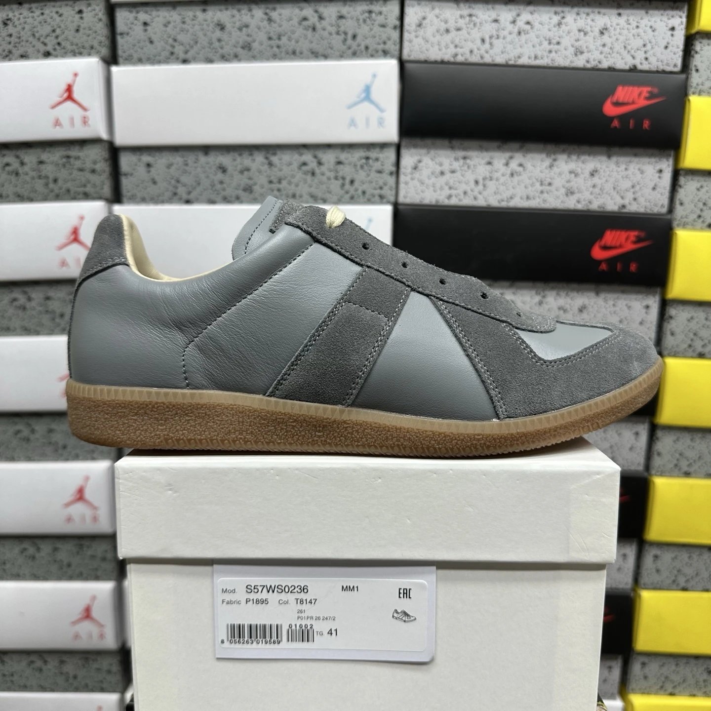 T8146 grey rubber