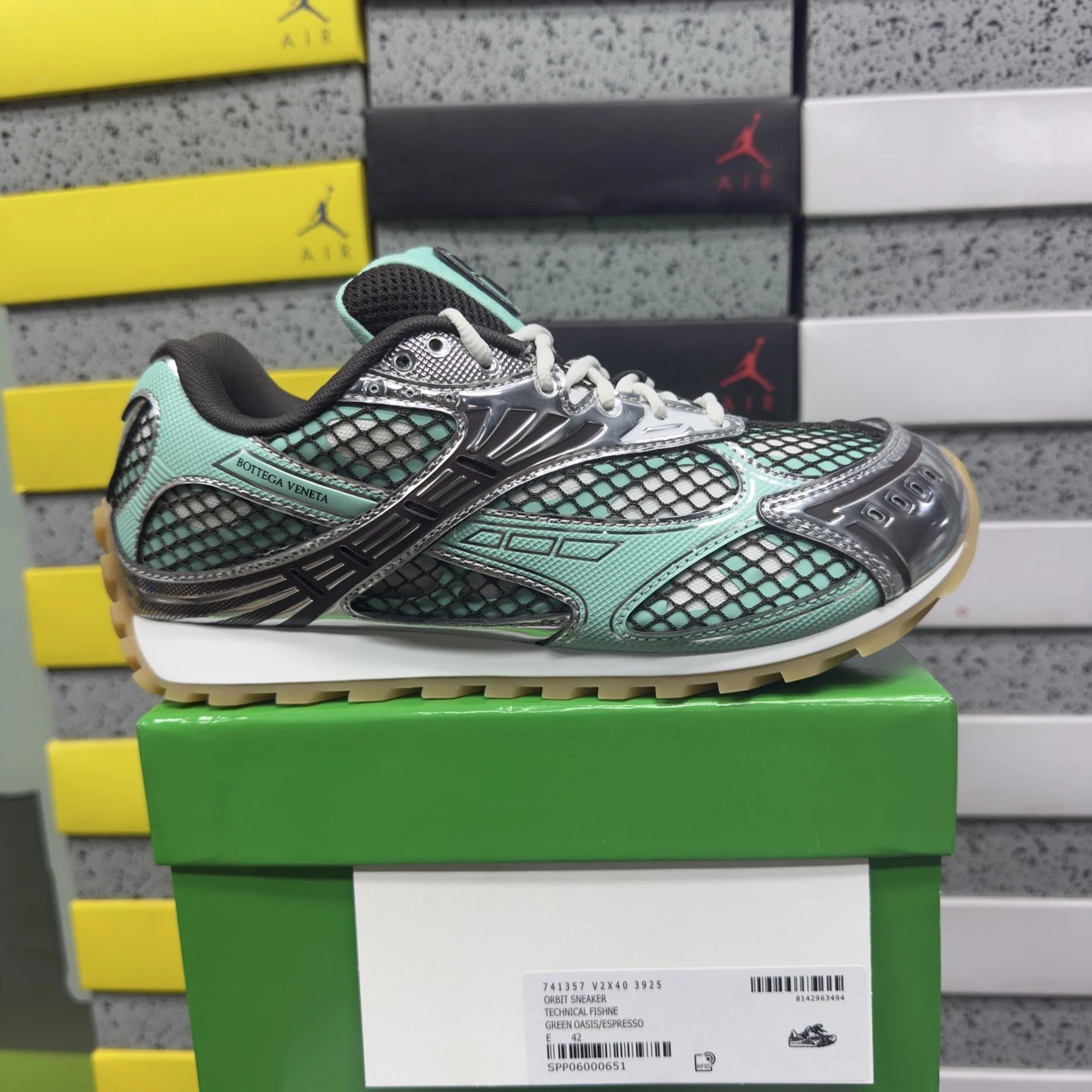 741357 V2X40 3925 Black Green (35-47)