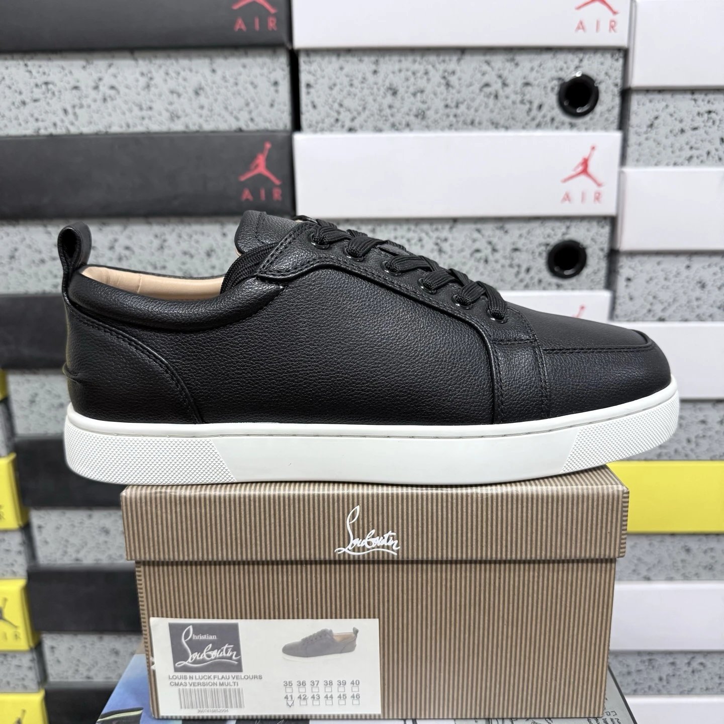 1180255BK01 Black Lychee Pattern