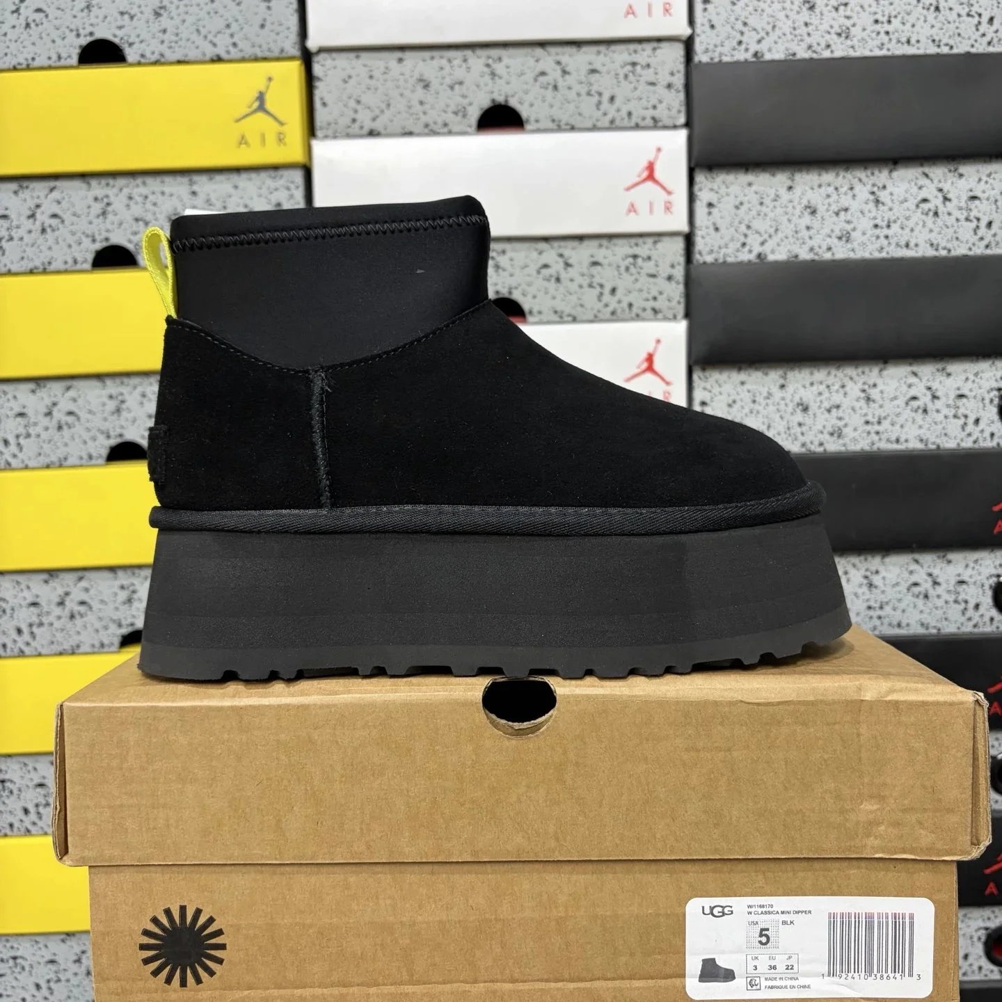 dipu boots black-8170 35-40 SKU image