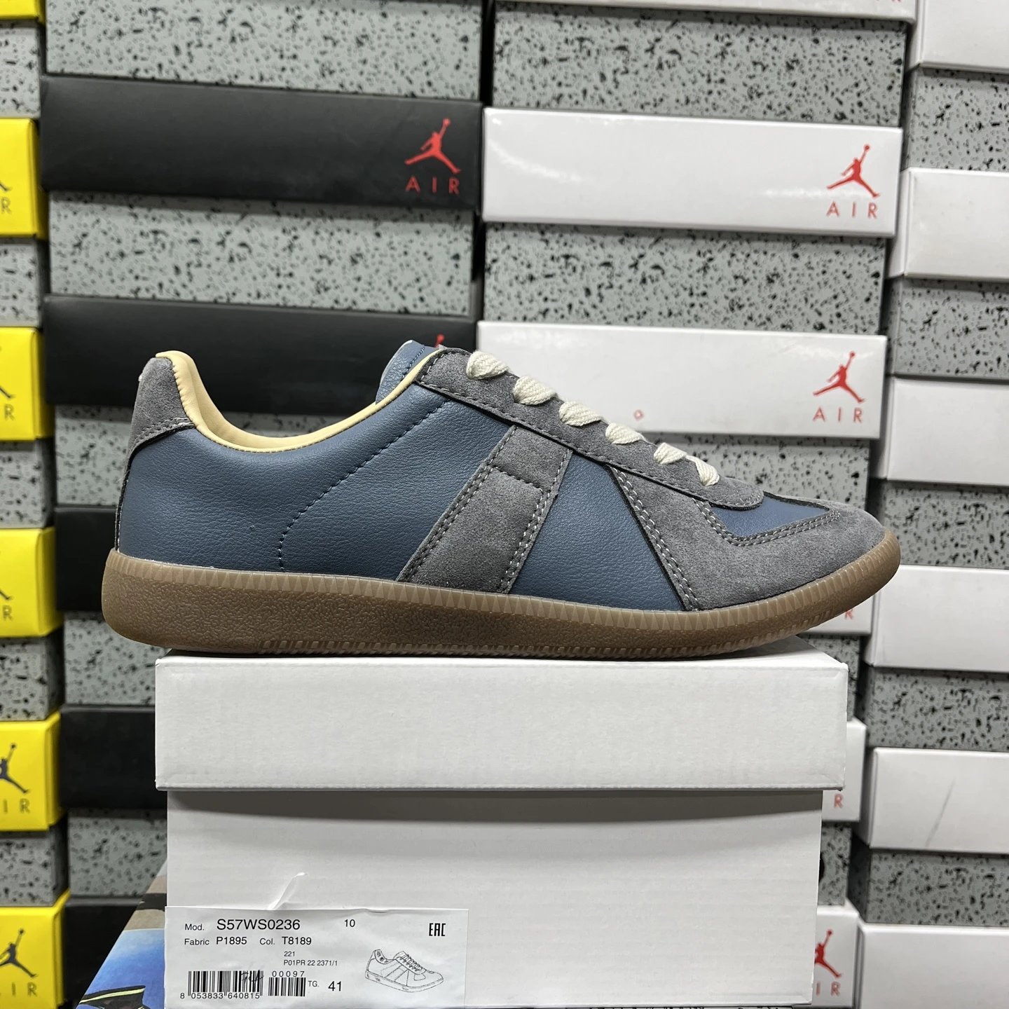 8189 Blue Grey