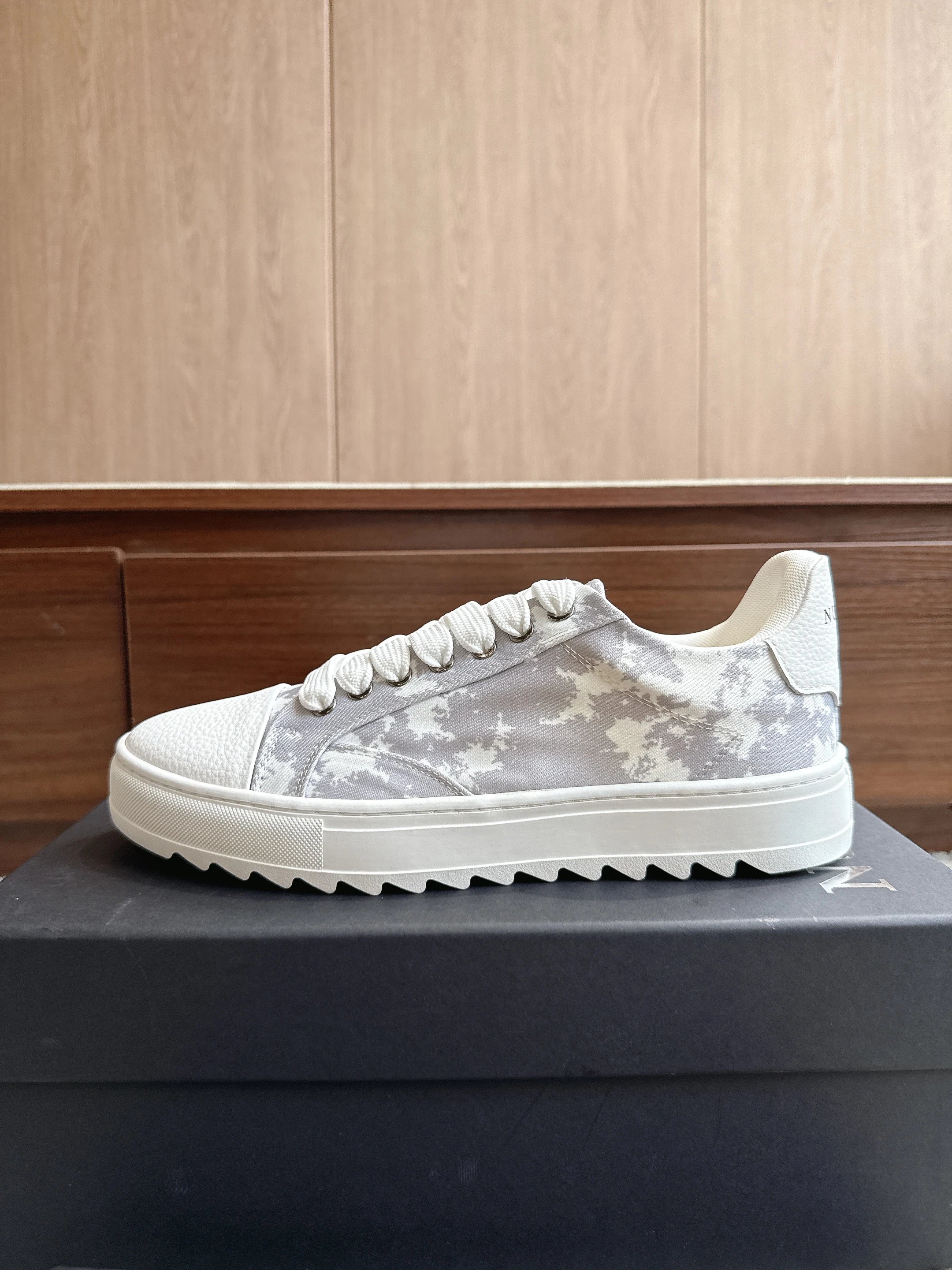 Printed white gray