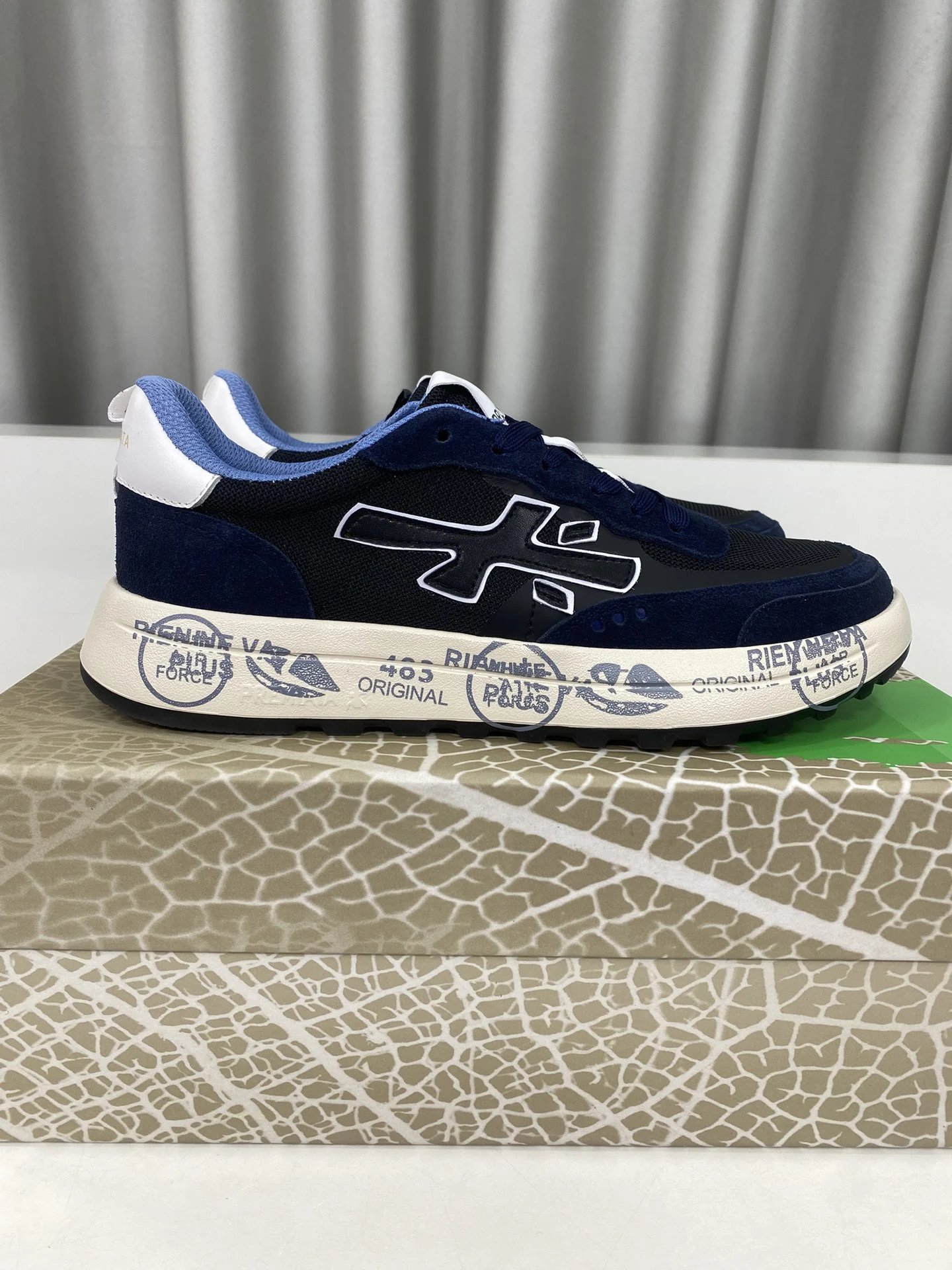 Premium Sports Casual Couple Shoes photo 5