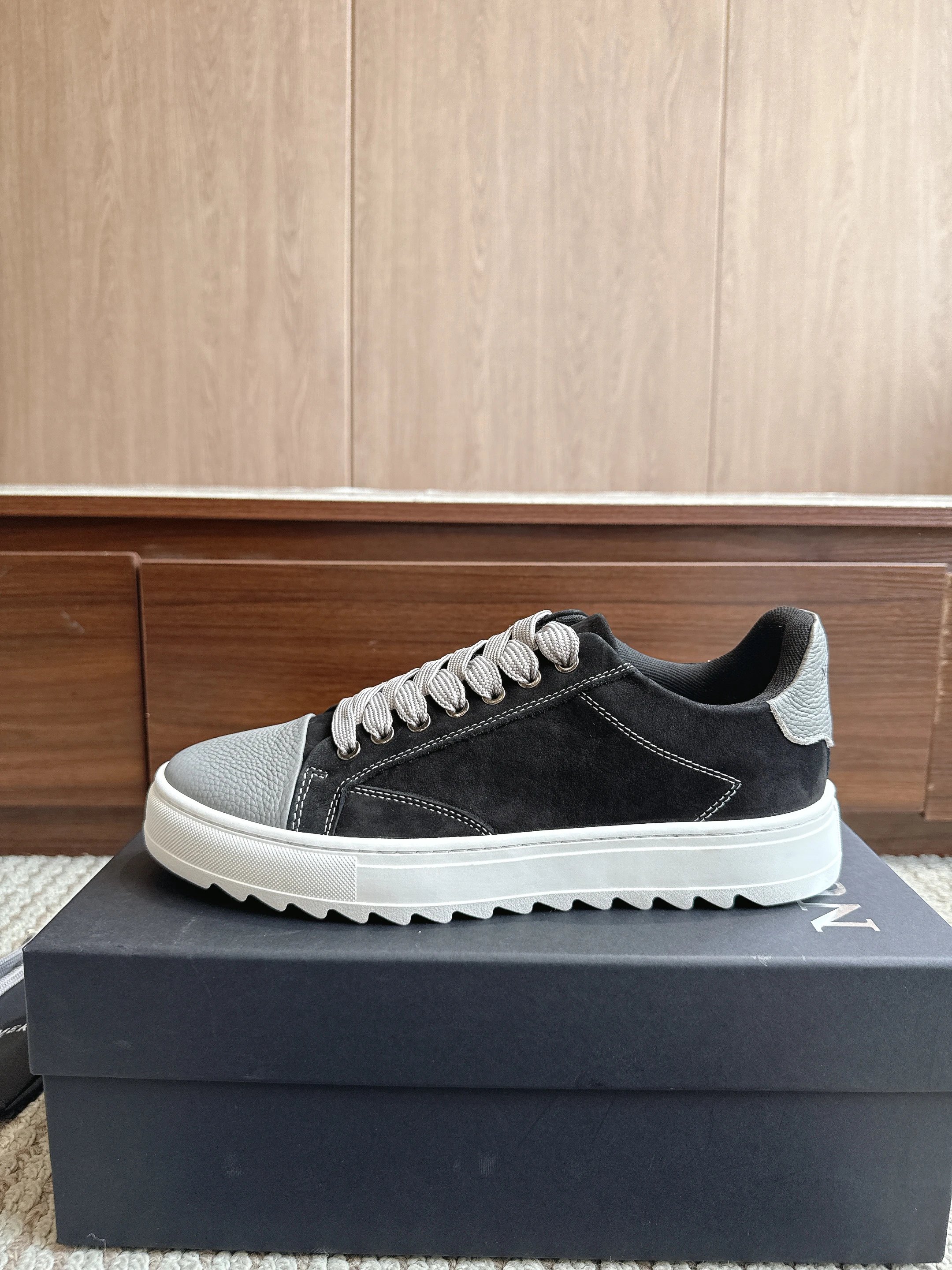 Black matte dark gray