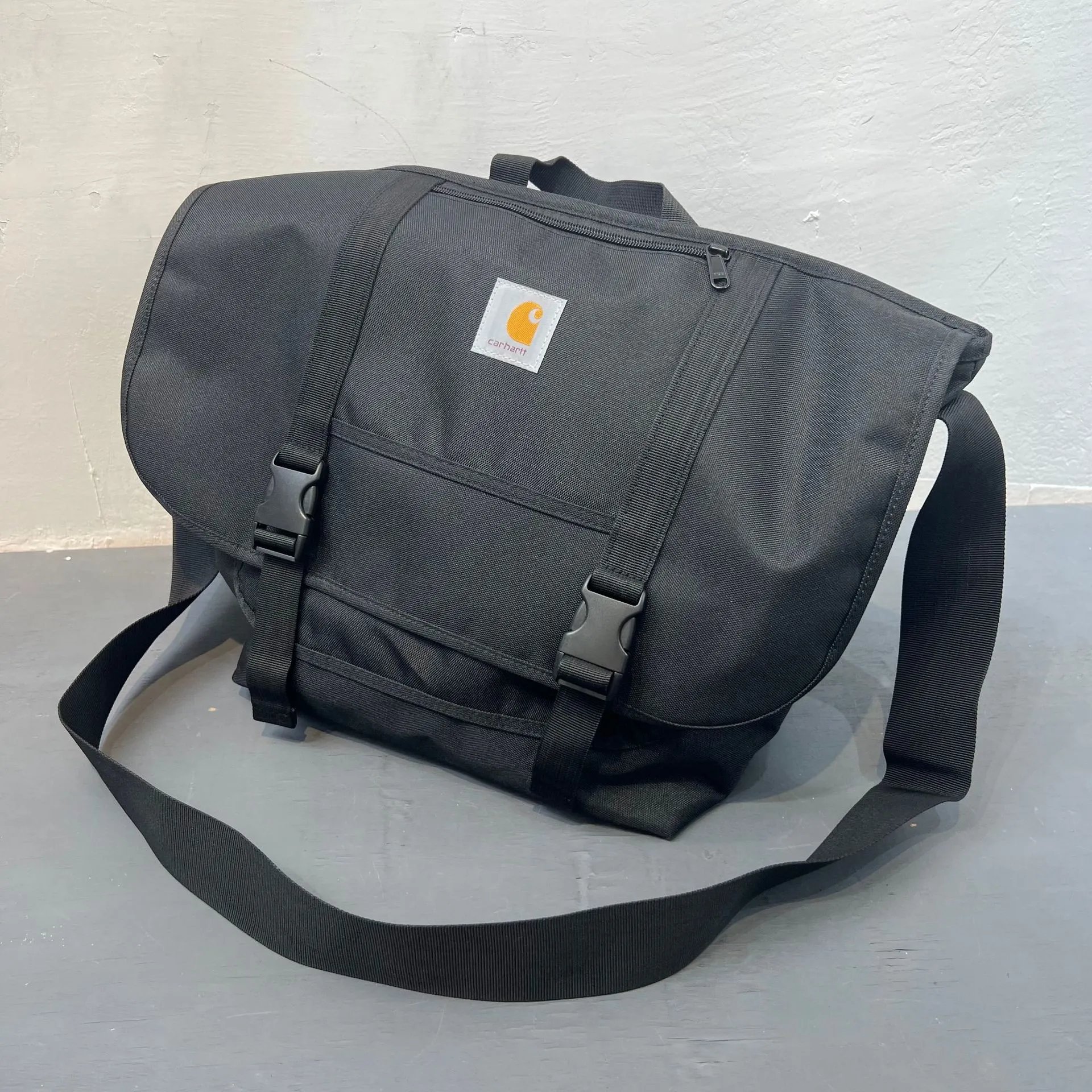 Cartier Shoulder Bag photo 2