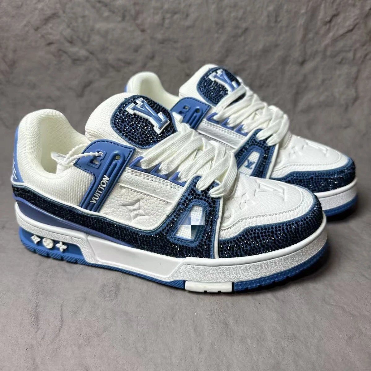 Louis Vuitton Sneakers photo 4
