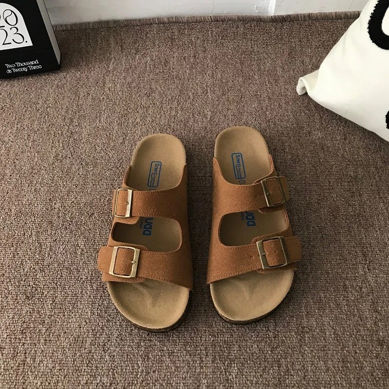 Vintage-Style Flat Sandals photo 6