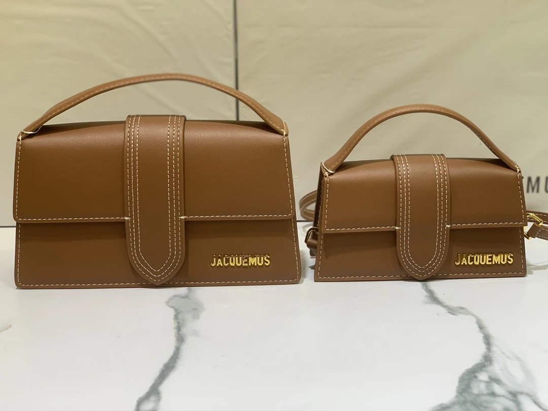 Jacquemus Flap-Top Textured Handbag photo 6