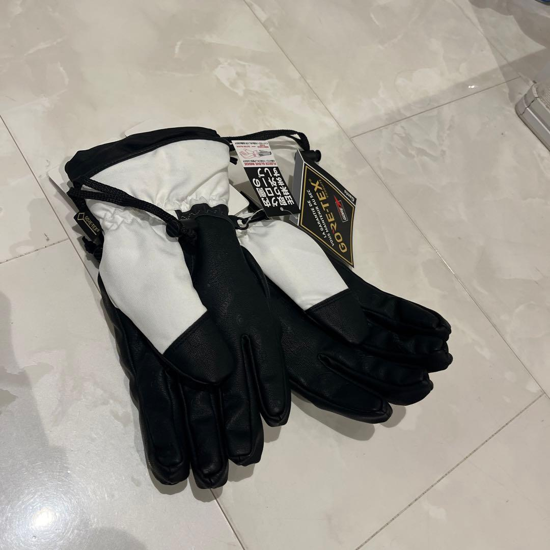 Full-Palm Touchscreen Ski Gloves photo 4