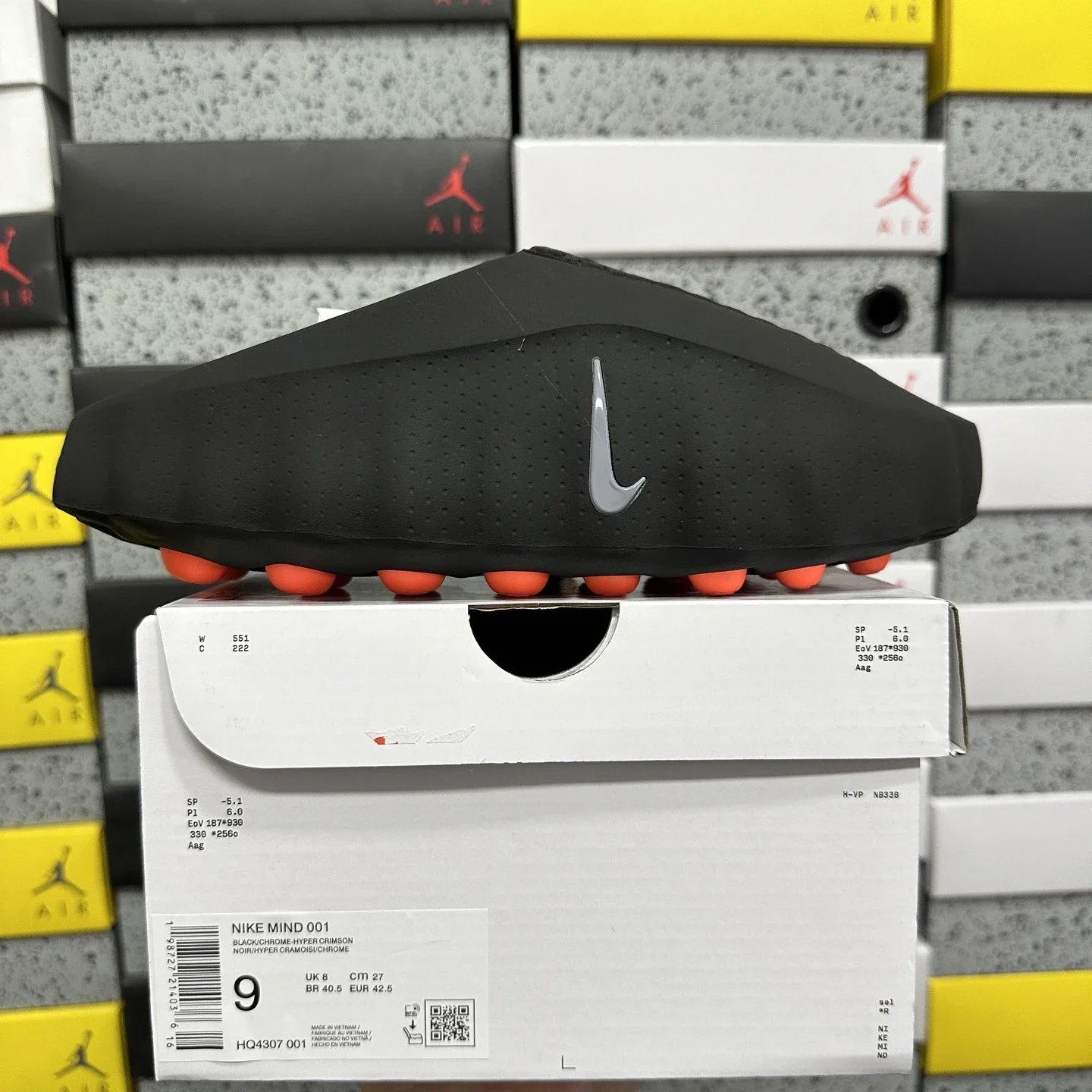 Nike Mind 001