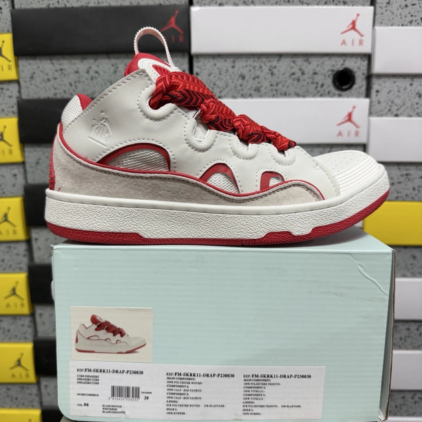 P230030 White Red