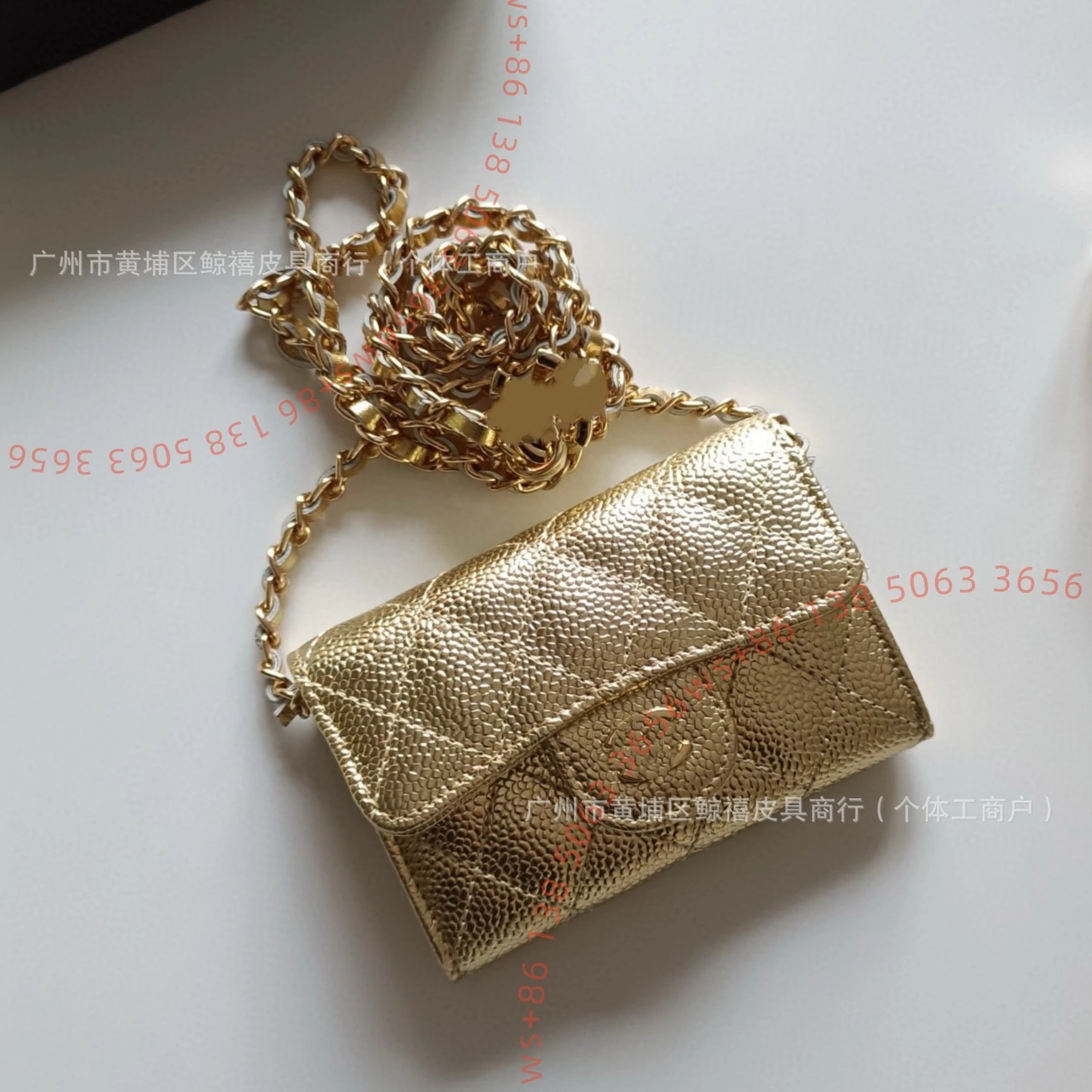 18 (small size 11.3 * 7.5 * 2.1cm)