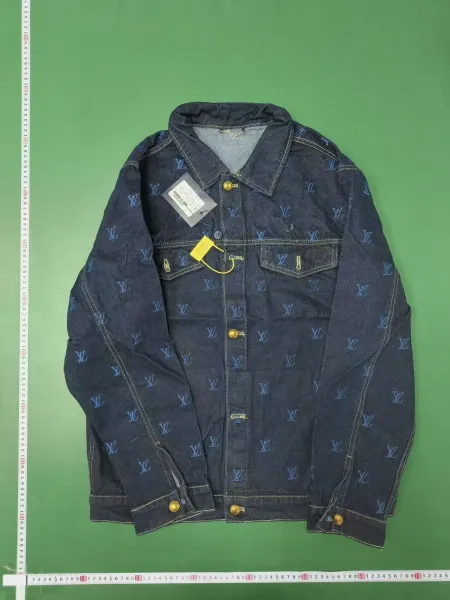 Louis Vuitton Monogram Embossed Black Denim Jacket and Jeans Set - 4
