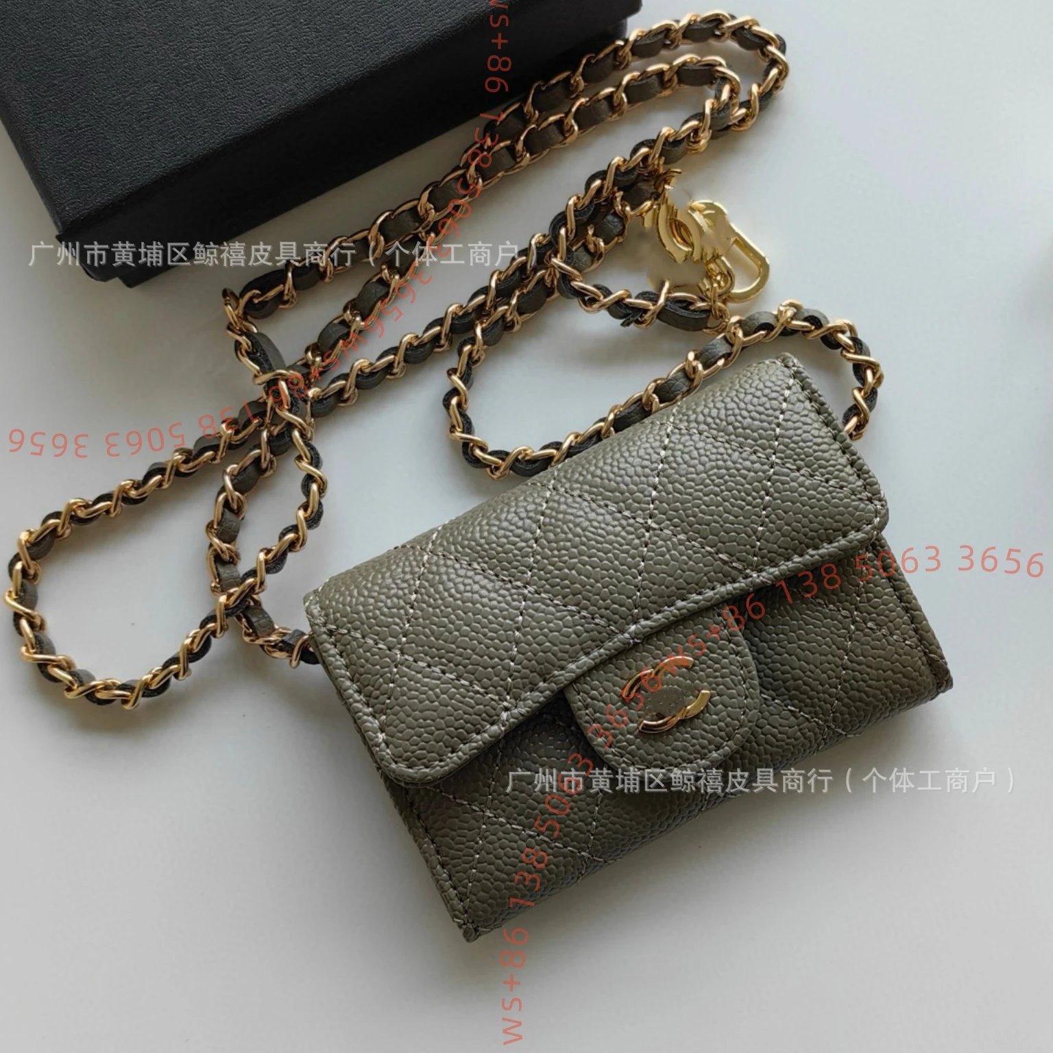 14 (Small size 11.3 * 7.5 * 2.1cm)