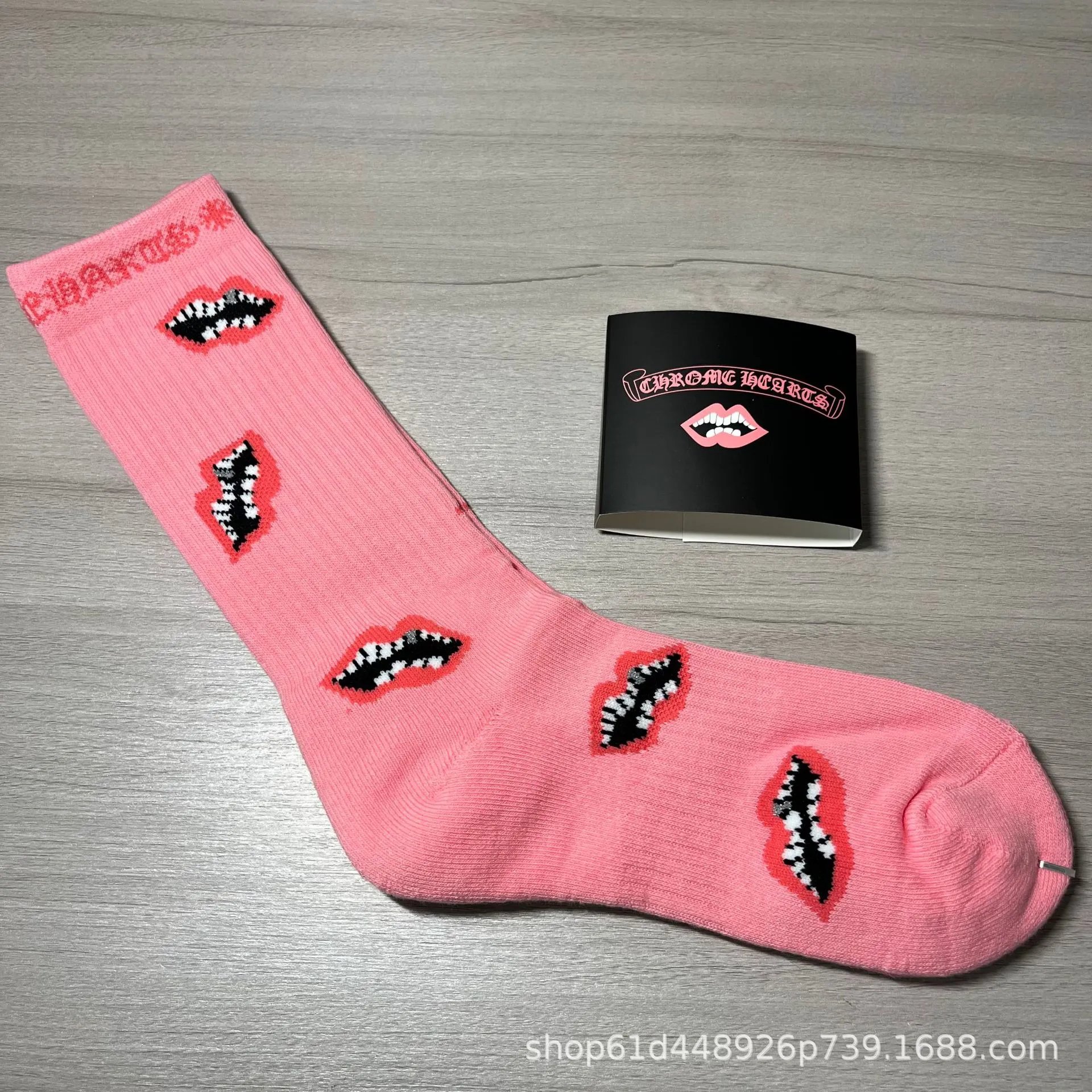 Red Lips Skateboard Socks photo 6