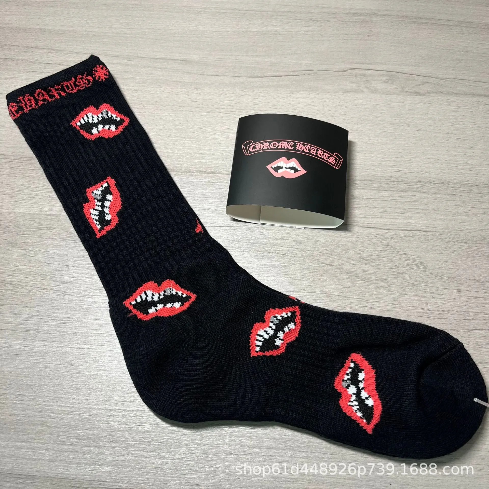 Red Lips Skateboard Socks photo 7