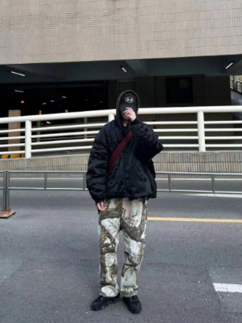 Graffiti Maple Leaf Camouflage Denim Pants photo 7