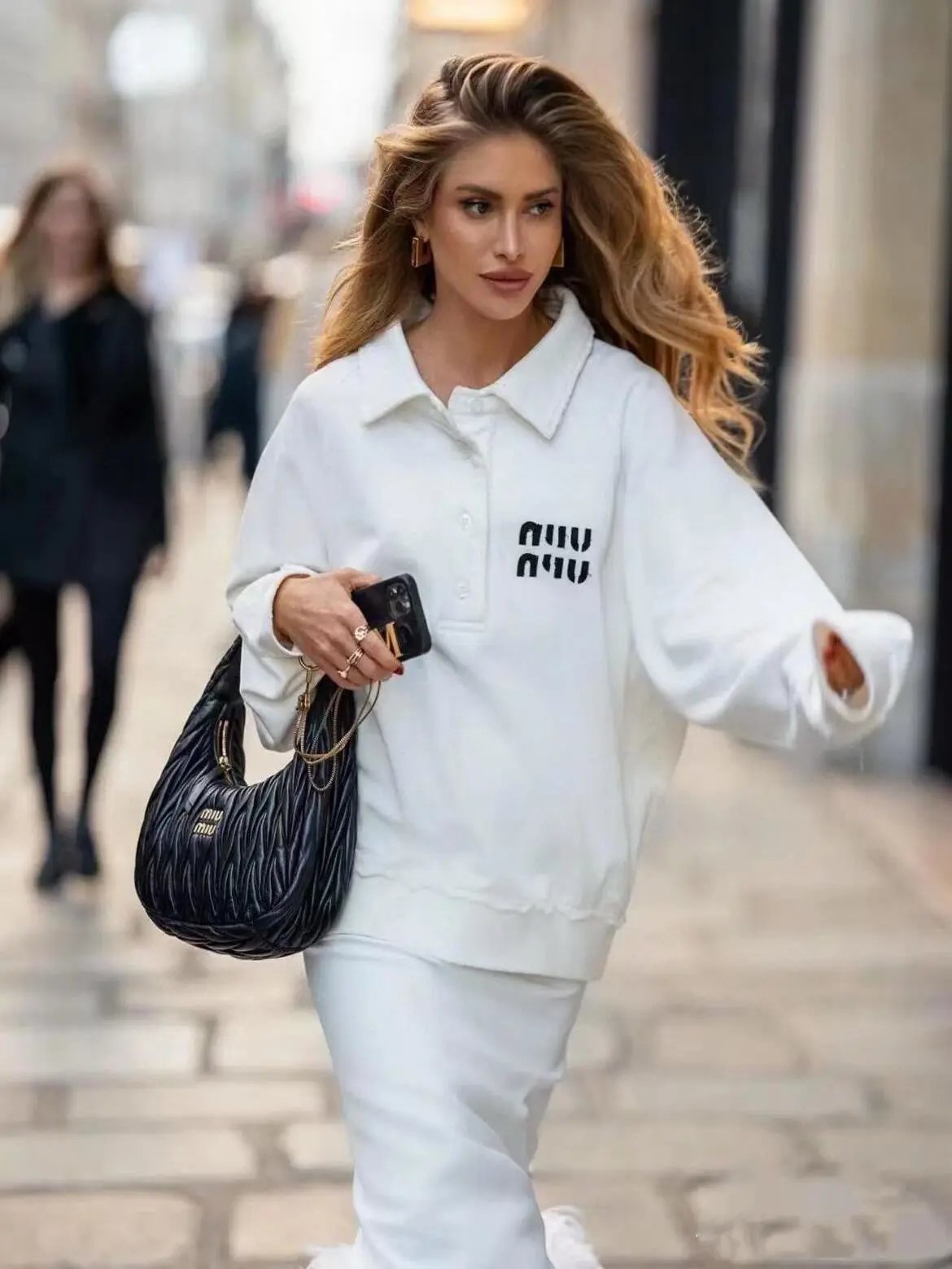 Preppy Embroidered Collared Sweatshirt photo 5