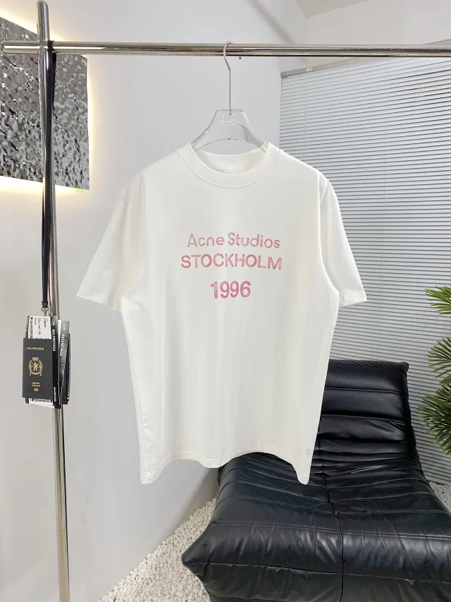 Distressed Letter Pure Cotton T-Shirt photo 3