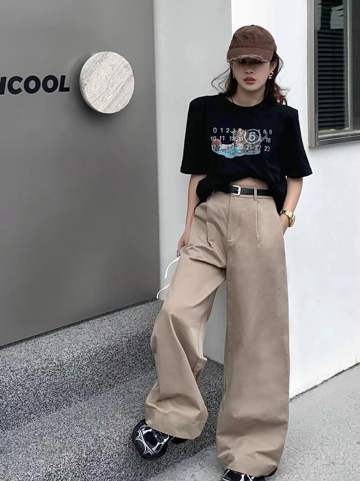Cat Print Logo Crew Neck T-Shirt photo 6