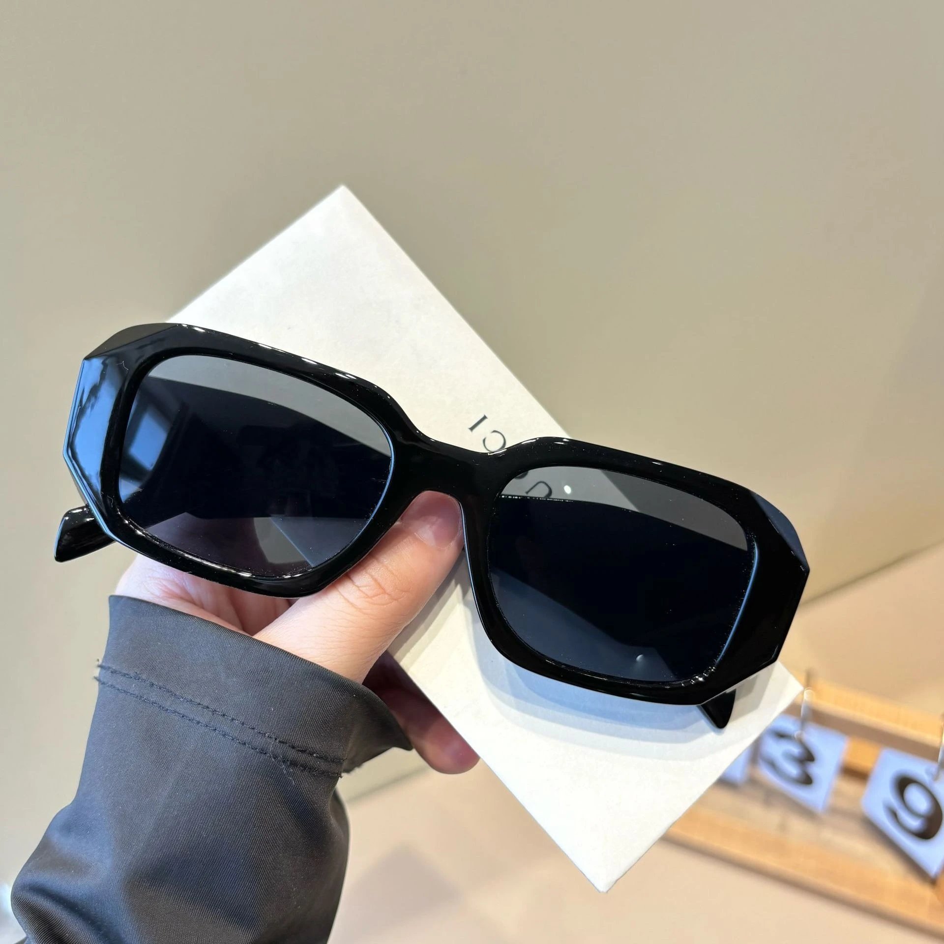 Angular Faceted Sunglasses photo 6