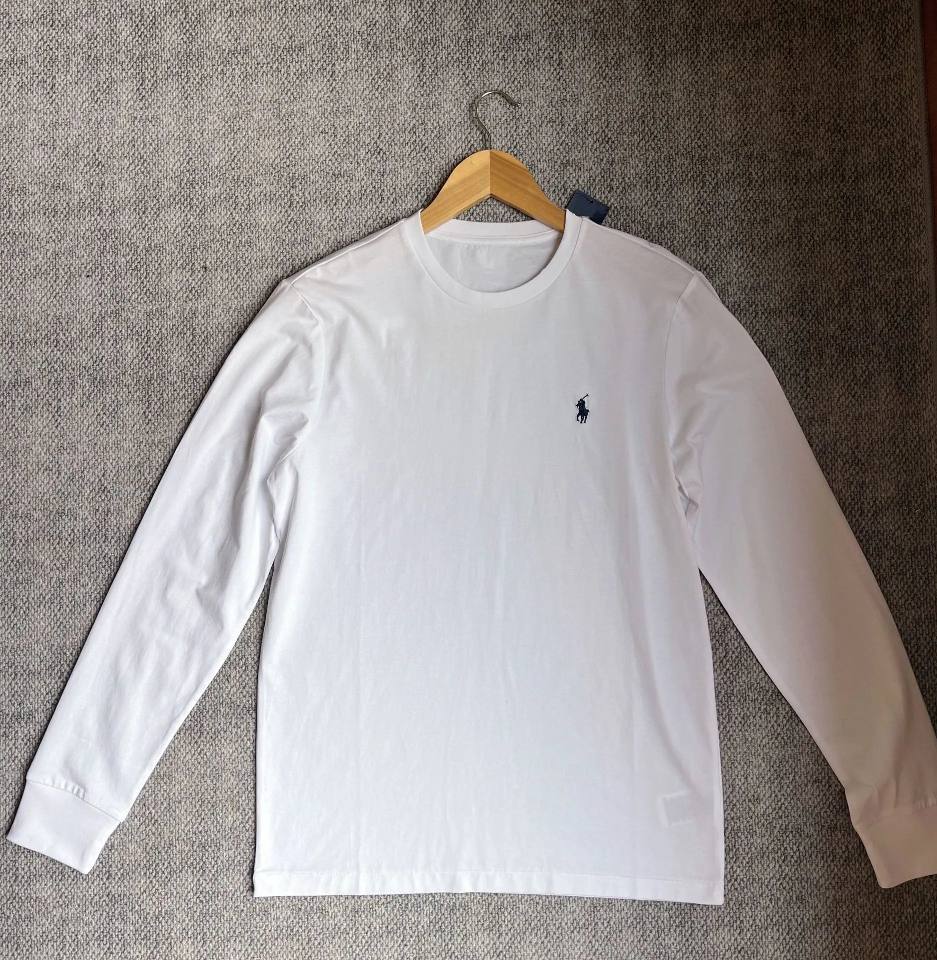 Cotton and Linen Round Neck Long-Sleeved T-Shirt photo 2