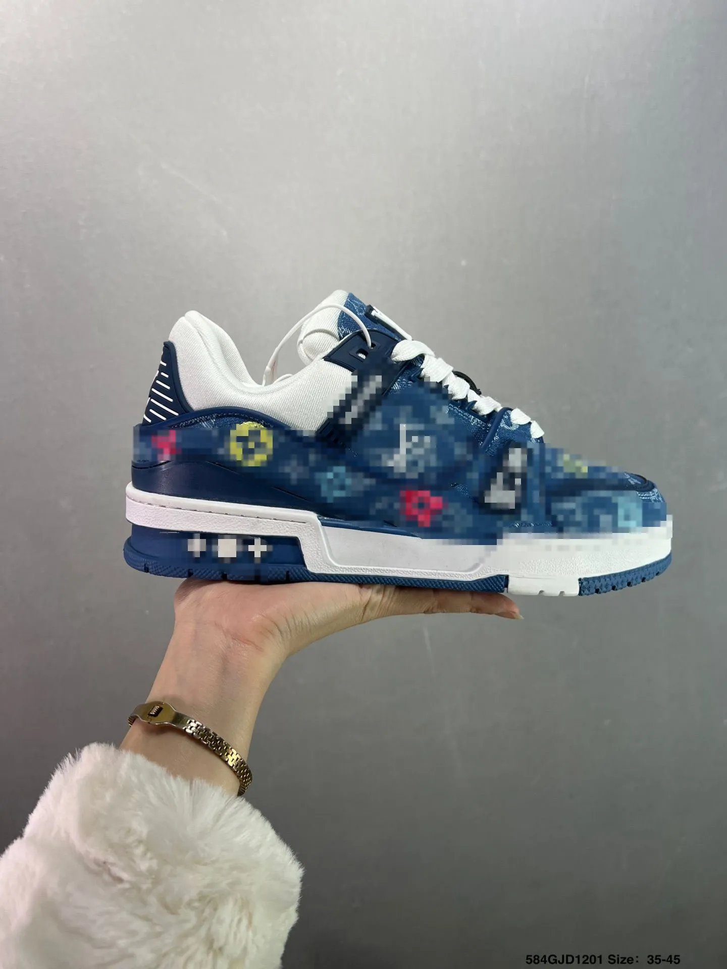 High-End Sports Couple Shoes with Thick Soles photo 2