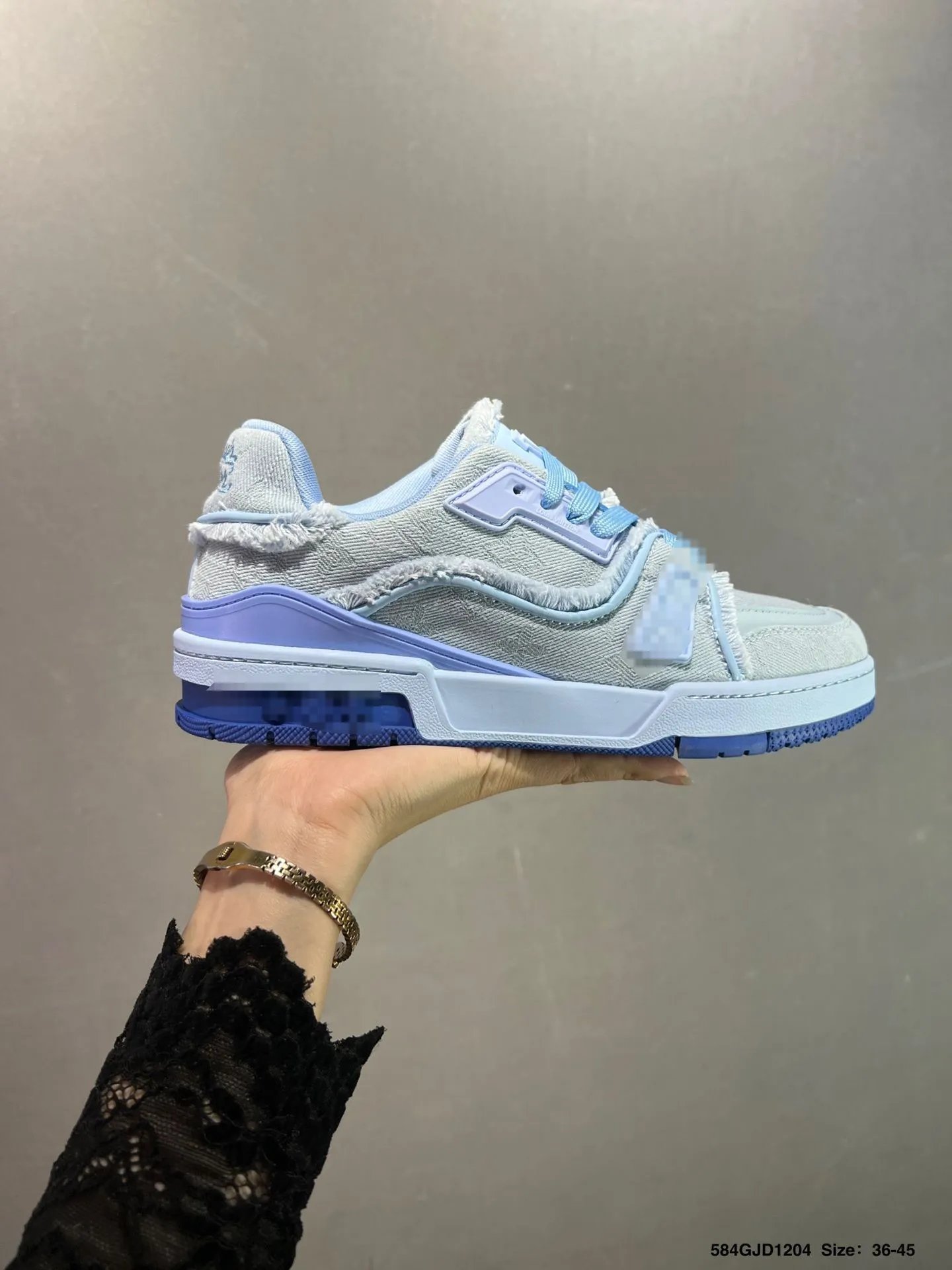 High-End Sports Couple Shoes with Thick Soles photo 5