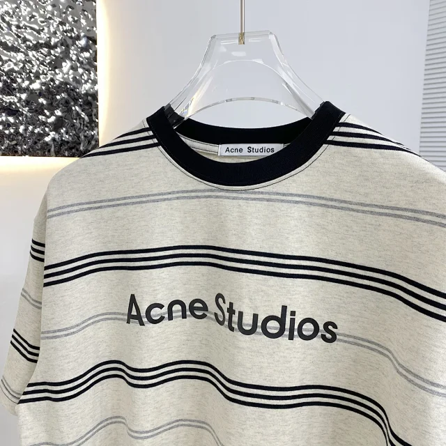 Distressed Letter Pure Cotton T-Shirt photo 4