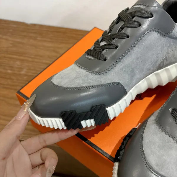 Hermès Stretch Sneakers photo 5