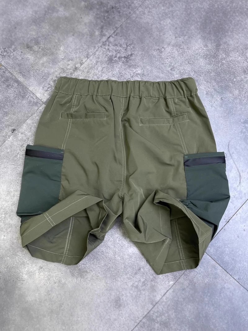 Casual Loose Functional Color-Blocked Five-Quarter Pants photo 6