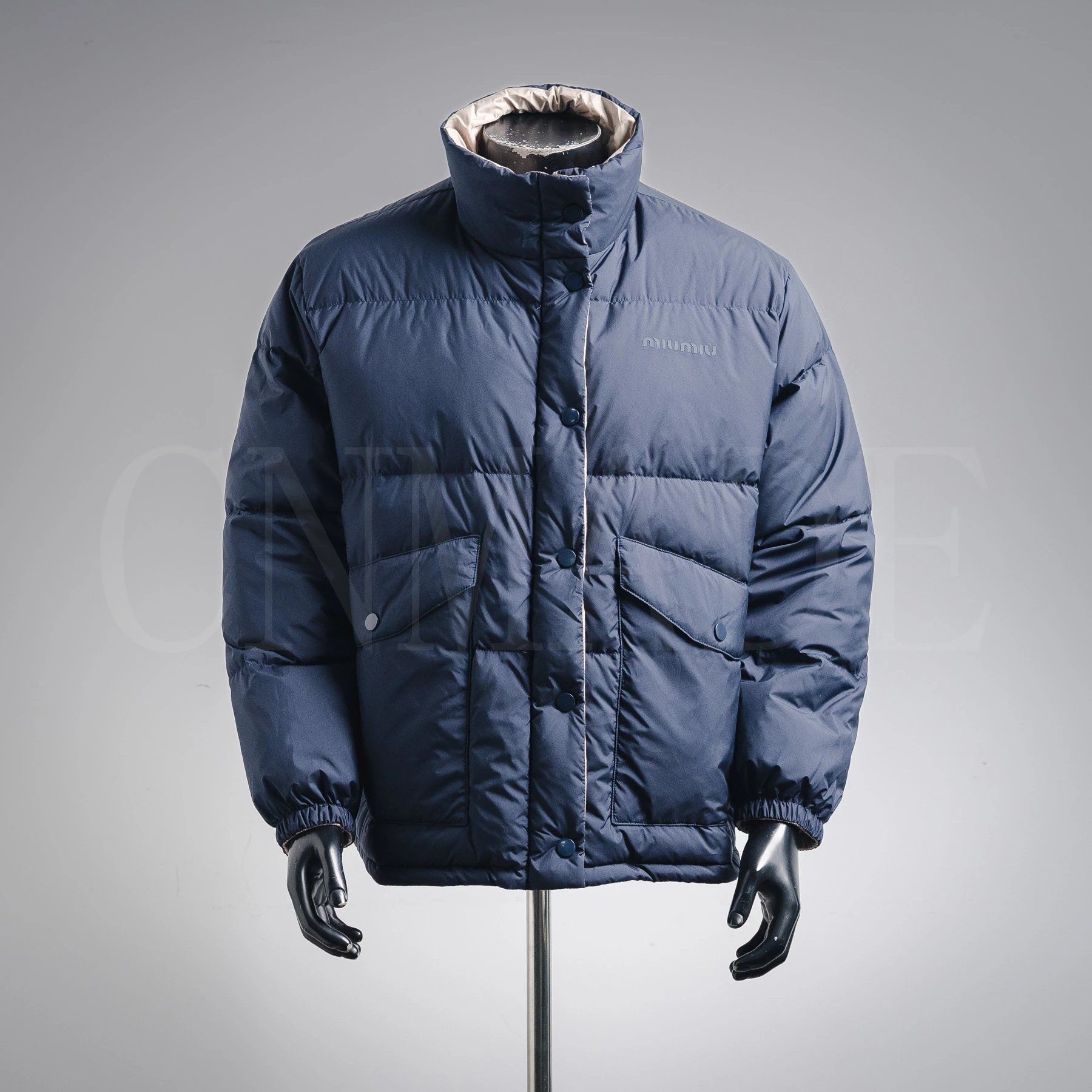 MIU225Fw小标双面穿羽绒服